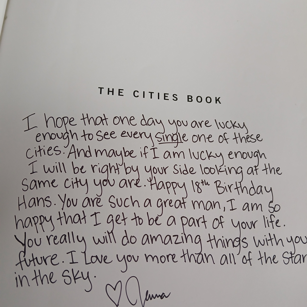 The Cities Book - A Journey THROUGH The Best CITIES in The WORLD - Lonely Planet - Picture 4 of 7